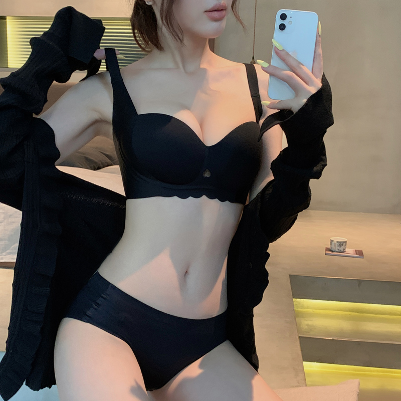 无痕内衣女小胸聚拢无钢圈收副乳胸罩提拉上托舒适防下垂文胸套装