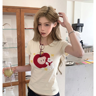 美式复古正肩短袖女春季穿搭苹果毛绒贴布绣短款t恤修身显瘦上衣