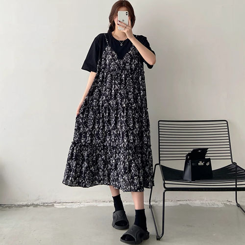 大码女装2025夏季新款胖mm宽松显瘦遮肉假两件拼接雪纺碎花连衣裙