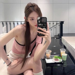 粉色撞色斜肩绑带上衣女装2025夏季新款性感辣妹气质修身显瘦背心