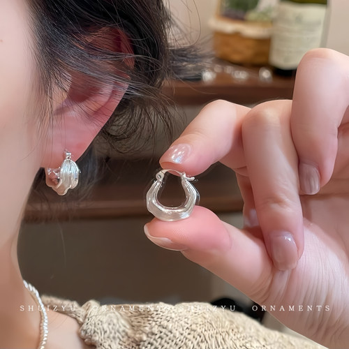 轻奢高级感银色波浪不规则圈圈