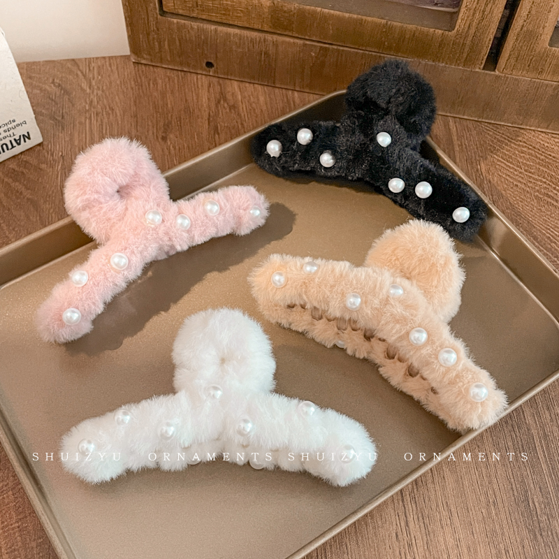 毛茸茸珍珠抓夹女2024新款发夹