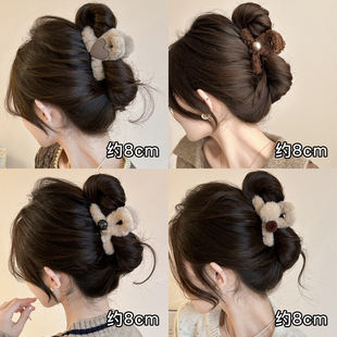 秋冬毛绒中号抓夹女2025新款后脑勺鲨鱼夹发夹发量少夹子头饰发卡