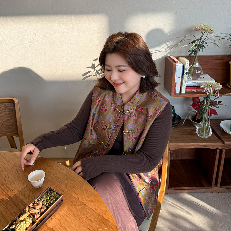 胖mm新中式仿蜀锦马甲木子理想大码女装复古小立领盘口节日感马夹,女装/女士精品,马夹,淘宝优惠券,粉丝福利购,淘宝优惠卷