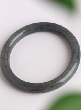 和田玉点墨青花手镯女圆条玉镯子