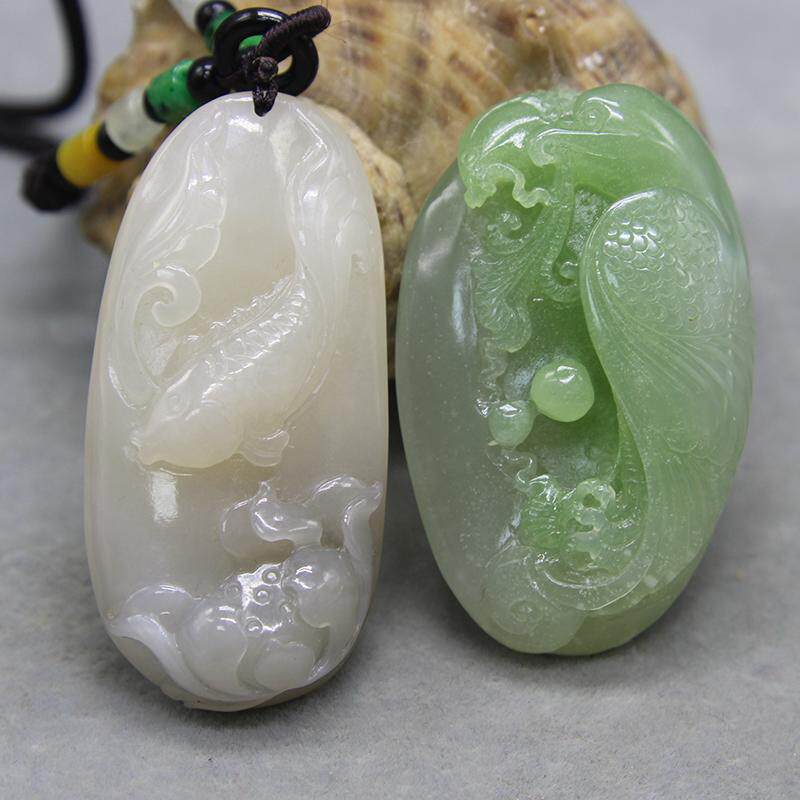天然和田玉带翠牌子连年有余玉坠男女款项链挂件玉石坠毛衣链吊坠