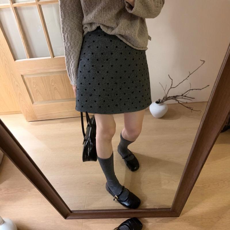 羊毛呢灰色圆点半身裙法式复古