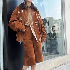 MIU系风格24秋冬翻毛领重工钉珠镶钻百搭加厚老钱风麂皮外套女