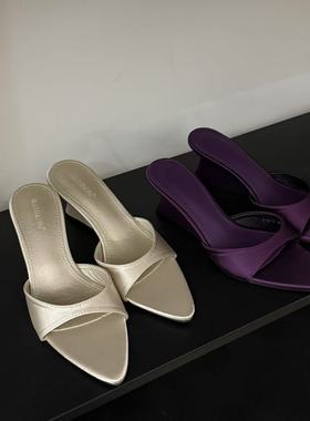 绸缎面料坡跟新品小众百搭尖头高跟紫色气质配裙子仙女风性感拖鞋