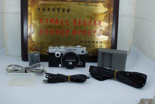 98新 奥林巴斯 PEN-F 微单 无反数码相机 翻转屏全高清视频2000万
