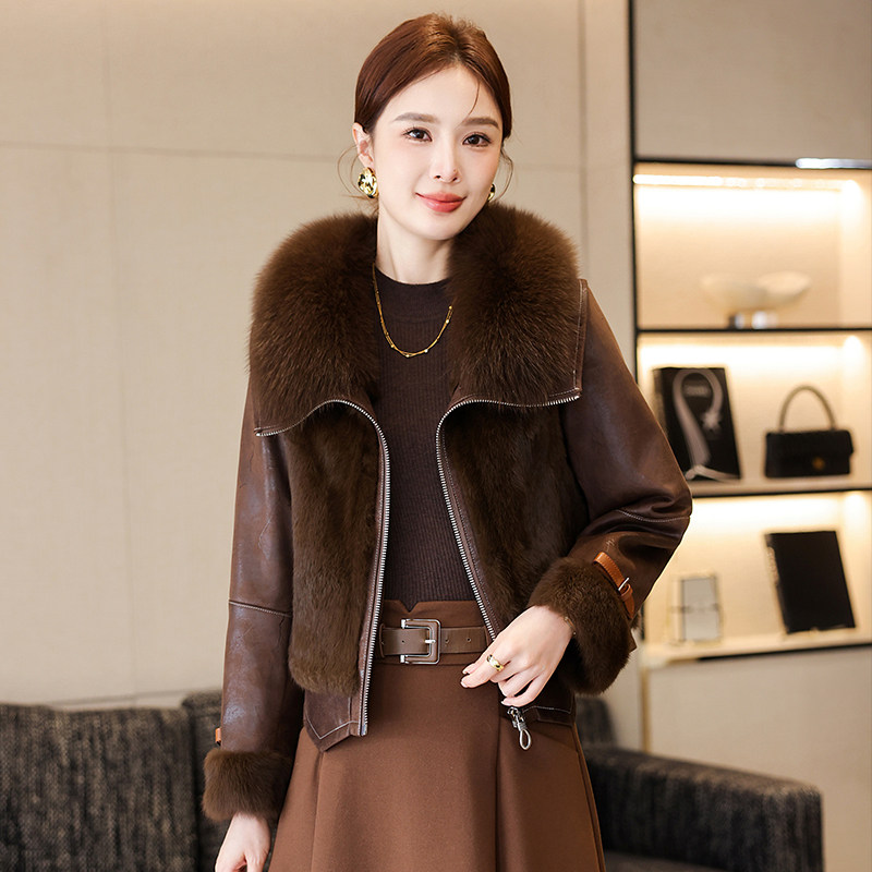2025新款皮草女短款外套时尚韩版显瘦獭兔毛皮毛一体小个子冬新款,女装/女士精品,皮草,淘宝优惠券,粉丝福利购,淘宝优惠卷