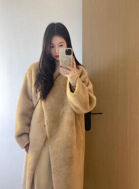 复古慵懒风羊剪绒环保皮草外套女冬圆领加厚保暖长款皮毛一体大衣