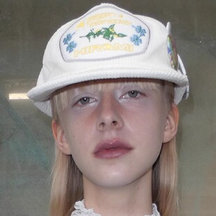 TYPESERVICE韩国小众计师品牌2025冬季刺绣鸭舌帽可调节平檐帽子