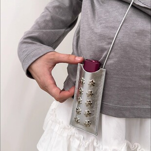 TYPESERVICE 韩国小众设计师品牌女士花朵铆钉微型迷你包装饰包