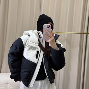 Assie黑白拼色白鸭绒羽绒服冬女装新款短款连帽宽松面包服加厚潮