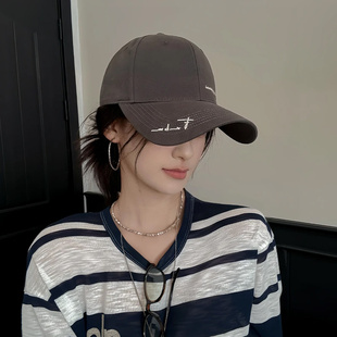 时尚百搭显脸小四季男女款鸭舌帽子侧标刺绣字母遮阳棒球帽潮休闲