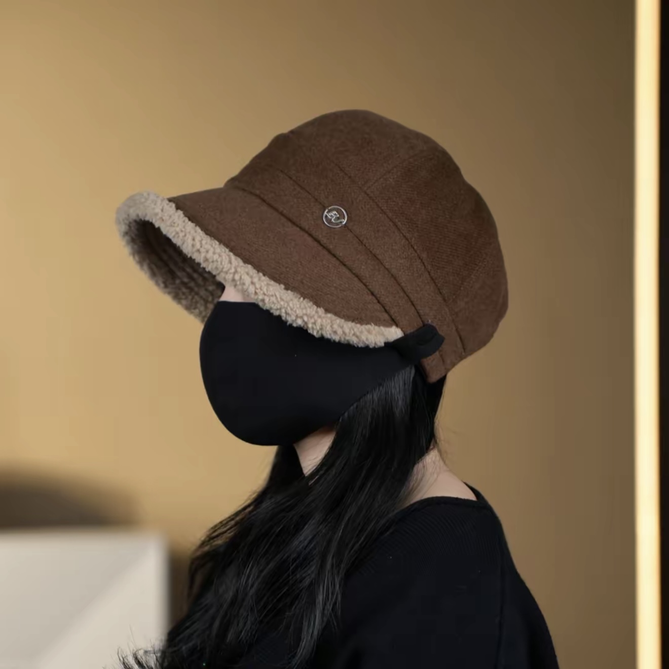 冬季加绒加厚百搭露丝帽女出游保暖防寒加大韩版字母鸭舌帽渔夫帽