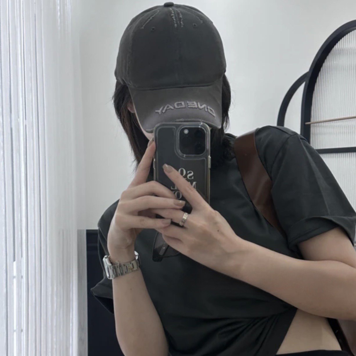 时尚街头棒球帽女个性美式复古显脸小情侣街拍甜酷百搭字母鸭舌帽