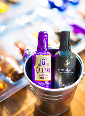 波兰进口ANTHON BERG爱顿博格酒心巧克力混合世界名酒什锦口味