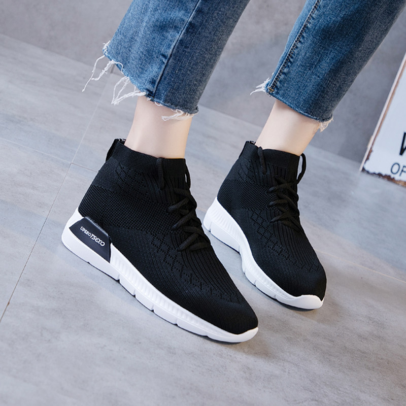 轻便网面跑步鞋女冬季2019冬季新款软底休闲运动鞋女高帮套脚懒人