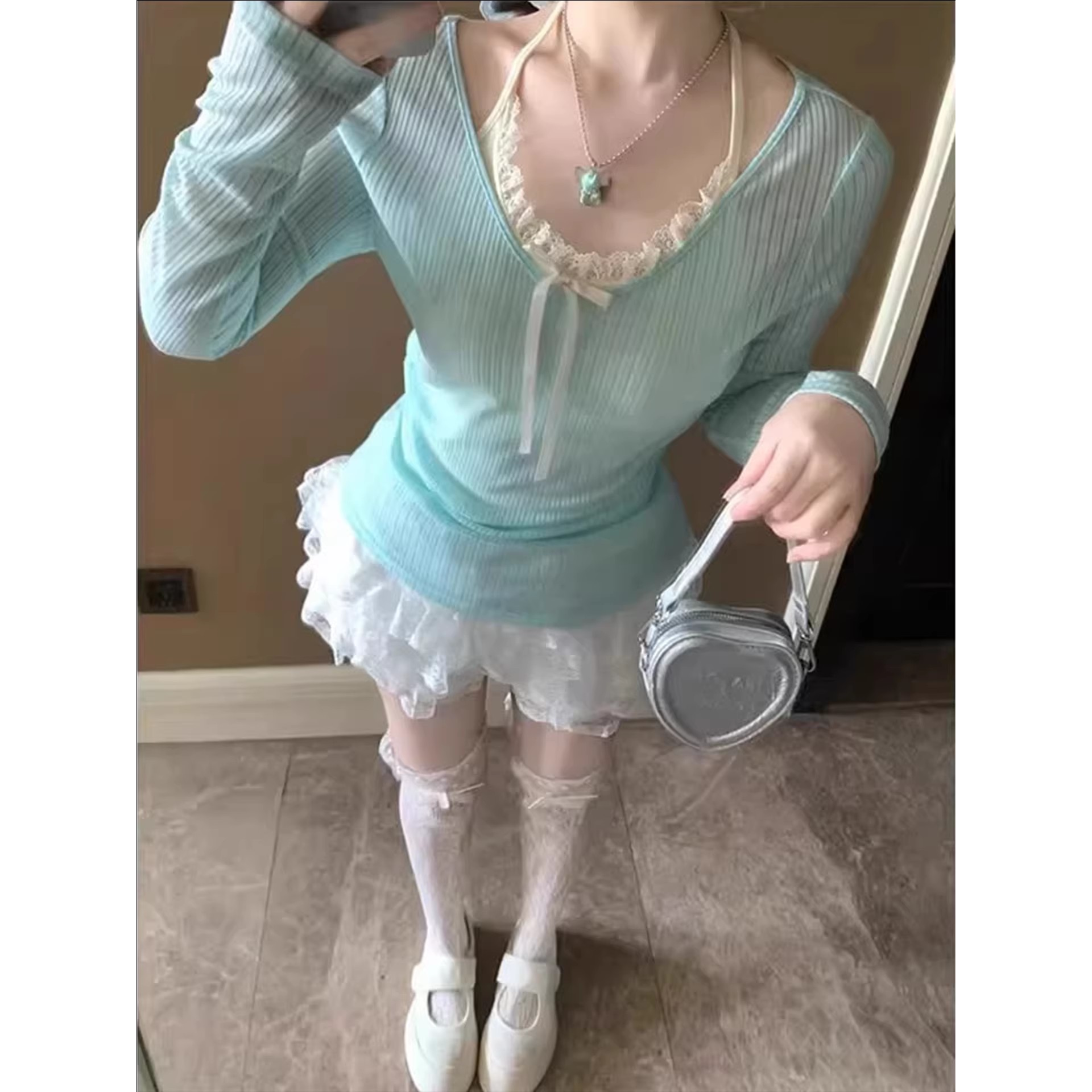 韩系纯欲风v领防晒罩衫女夏季浅绿色长袖t恤上衣内搭蕾丝挂脖吊带