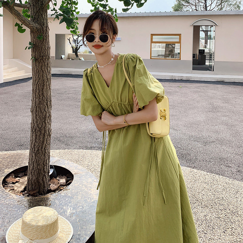 茶歇法式薄荷绿色v领泡泡袖连衣裙女夏2025新款宽松休闲小众长裙图片