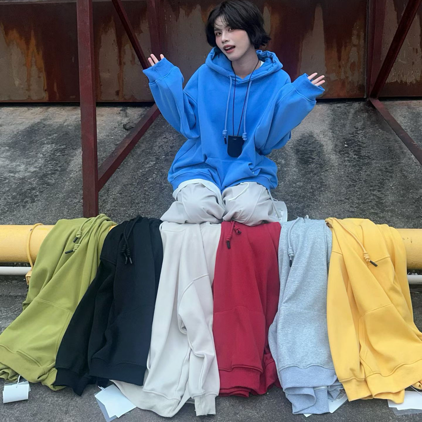 胖mm慵懒休闲风连帽抽绳加绒卫衣