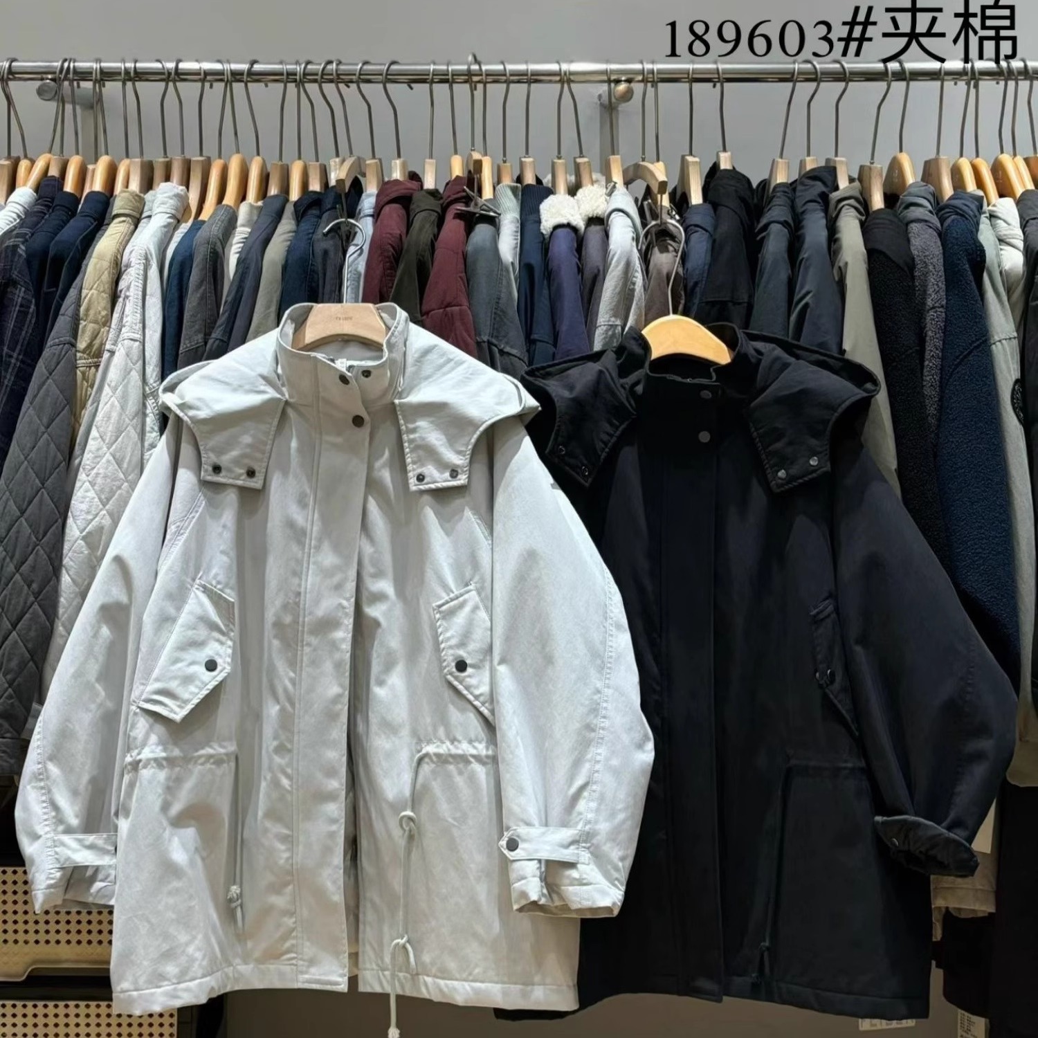 慵懒休闲风连帽收腰加棉风衣外套