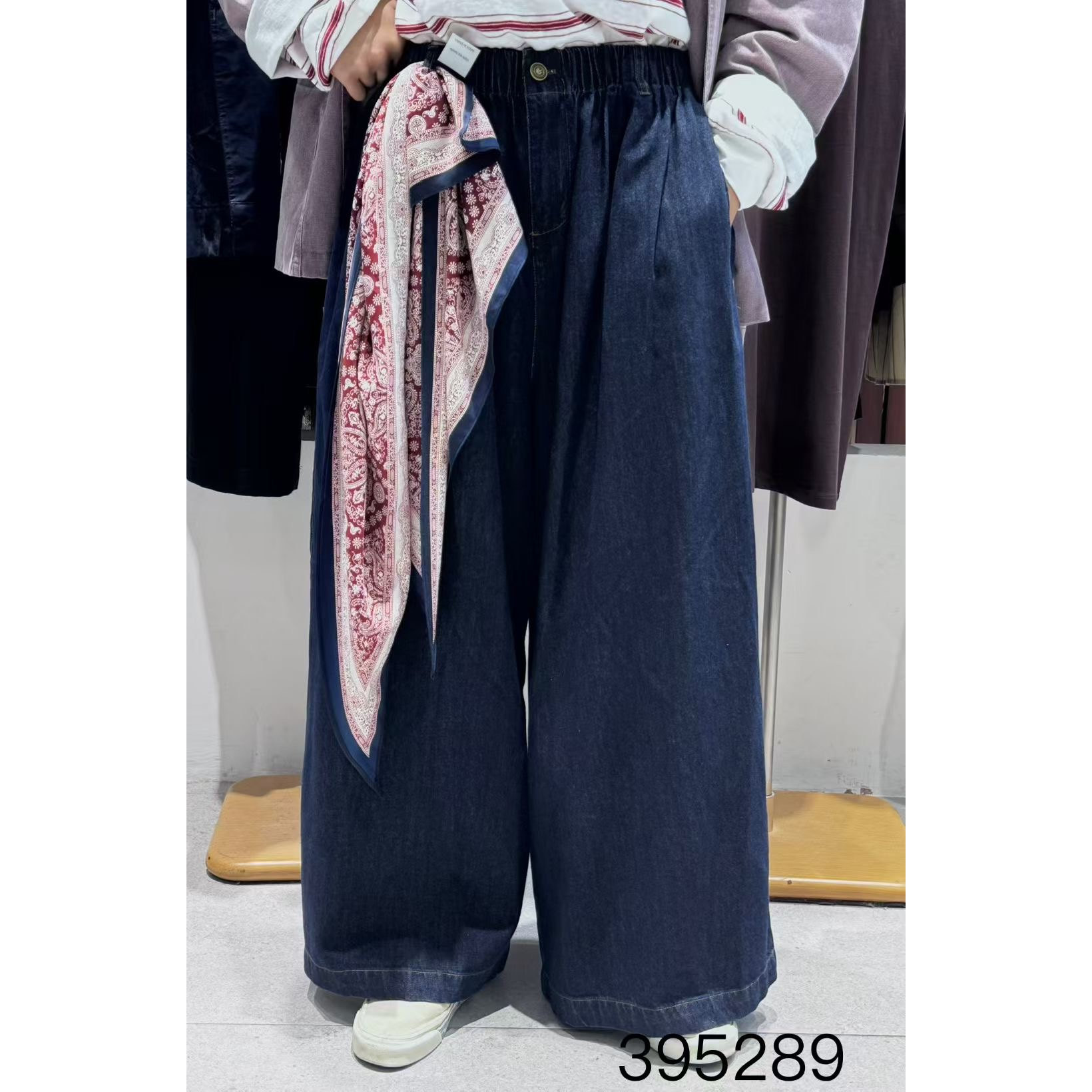 休闲复古松弛感直筒阔腿牛仔长裤