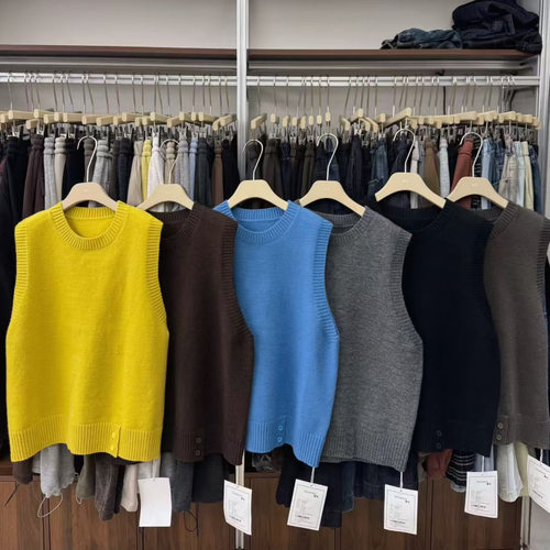 胖mm慵懒休闲风针织套头毛衣马甲