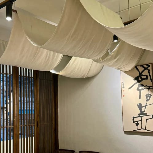 天幕吊顶亚麻纱幔遮丑氛围布置