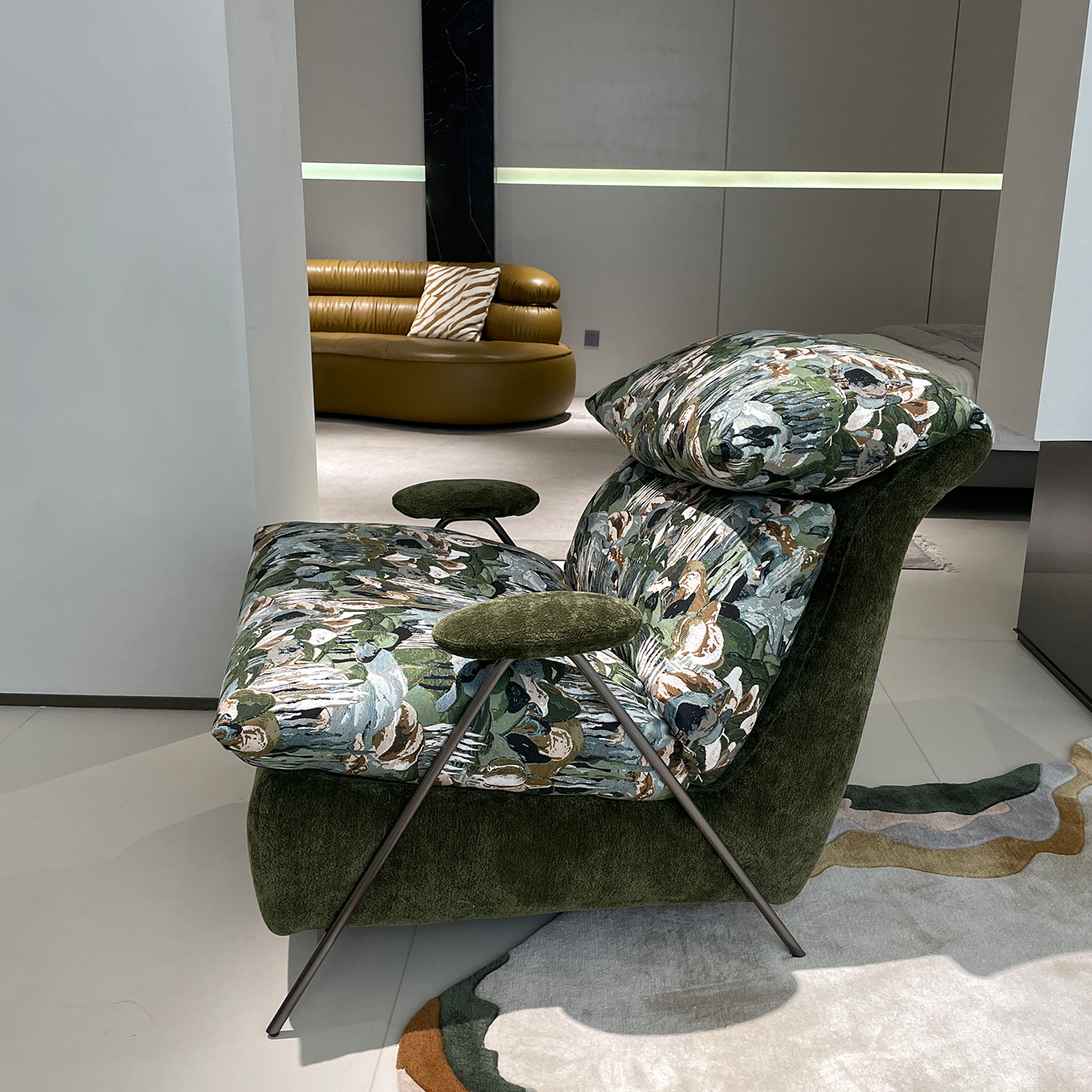 现代简约休闲椅中古风单人沙发椅