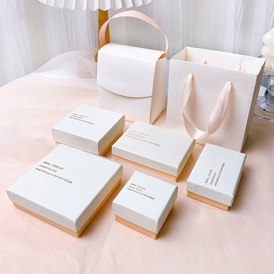 精美戒指盒耳钉首饰包装盒项链耳环简约白粉搭配饰品礼品收纳盒子