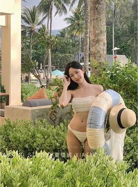 韩国ins小香风2024新款比基尼性感抹胸分体度假泳衣女泡温泉纯欲