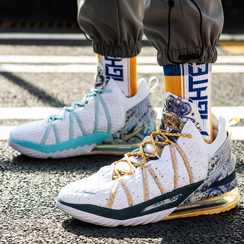 LBJ詹姆斯18代16实战气垫篮球鞋