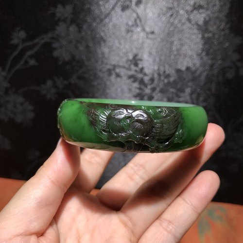 儒贤玉道和田玉俄料7号矿老坑碧玉聚美红皮白加绿雕花手镯底子细