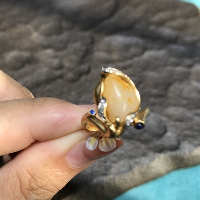 新疆和田玉籽料戒指18K金镶嵌裸石原籽原石