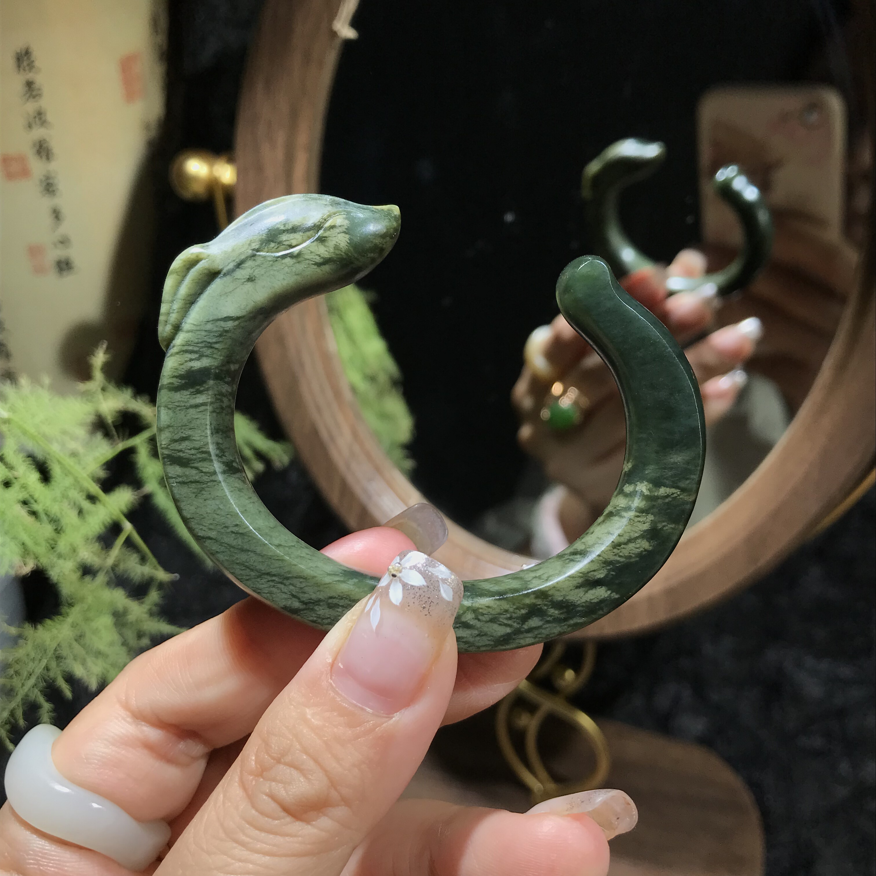 儒贤玉道新疆和田玉沙枣青娟丝花纹狐狸特色卡镯天然的玉石肌理感