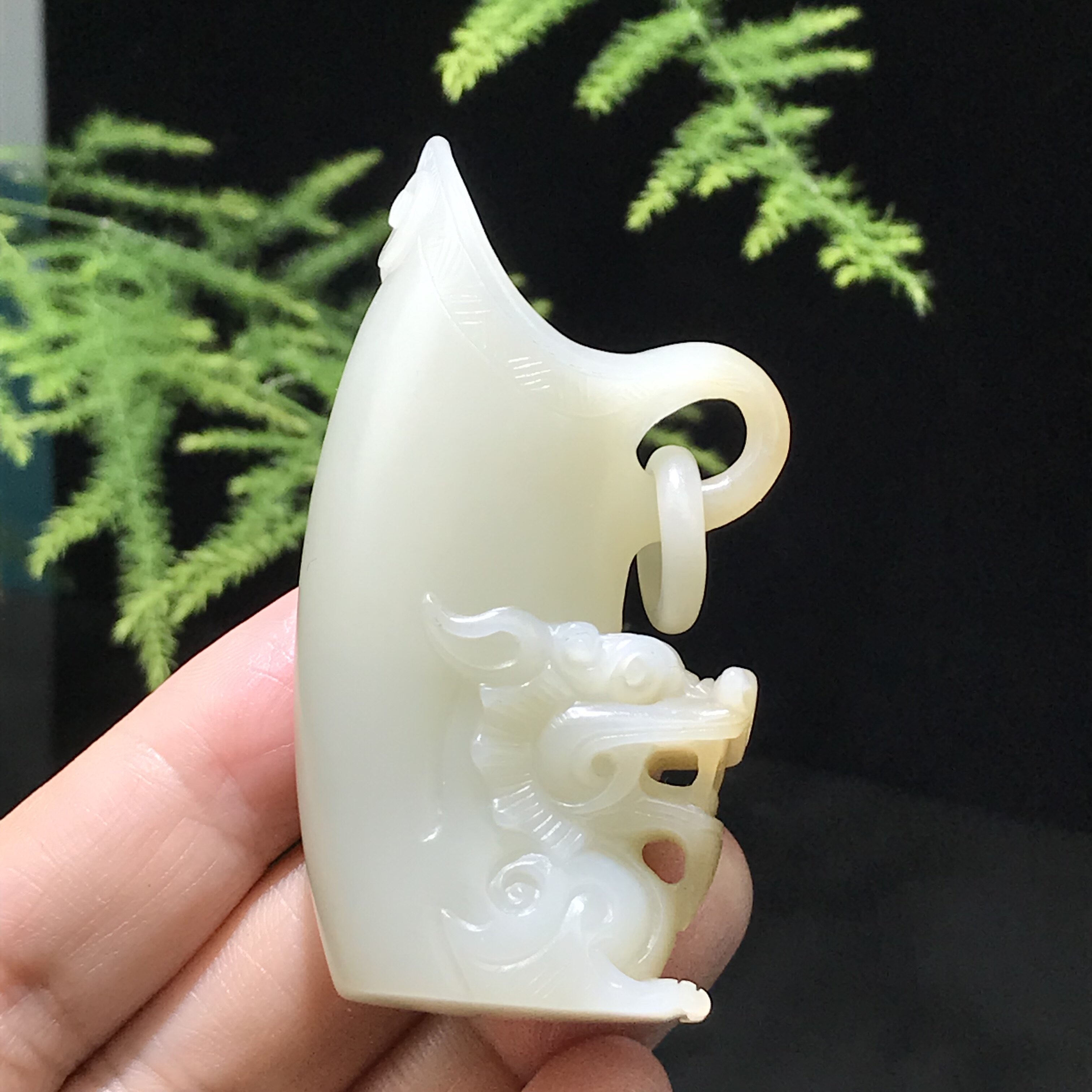 儒贤玉道新疆和田玉且末糖白爵杯仿古礼器事业鼎盛