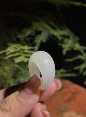 儒贤玉道新疆和田玉若羌冰白黄口淡淡蜂蜜水面包戒指蛋面饱满圆润