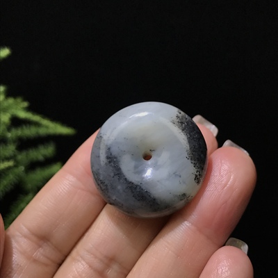 儒贤玉道新疆和田玉籽料青花黑白分明带猫眼平安扣