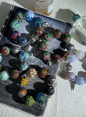 复古国风琉璃雕刻珠藏银坠手串