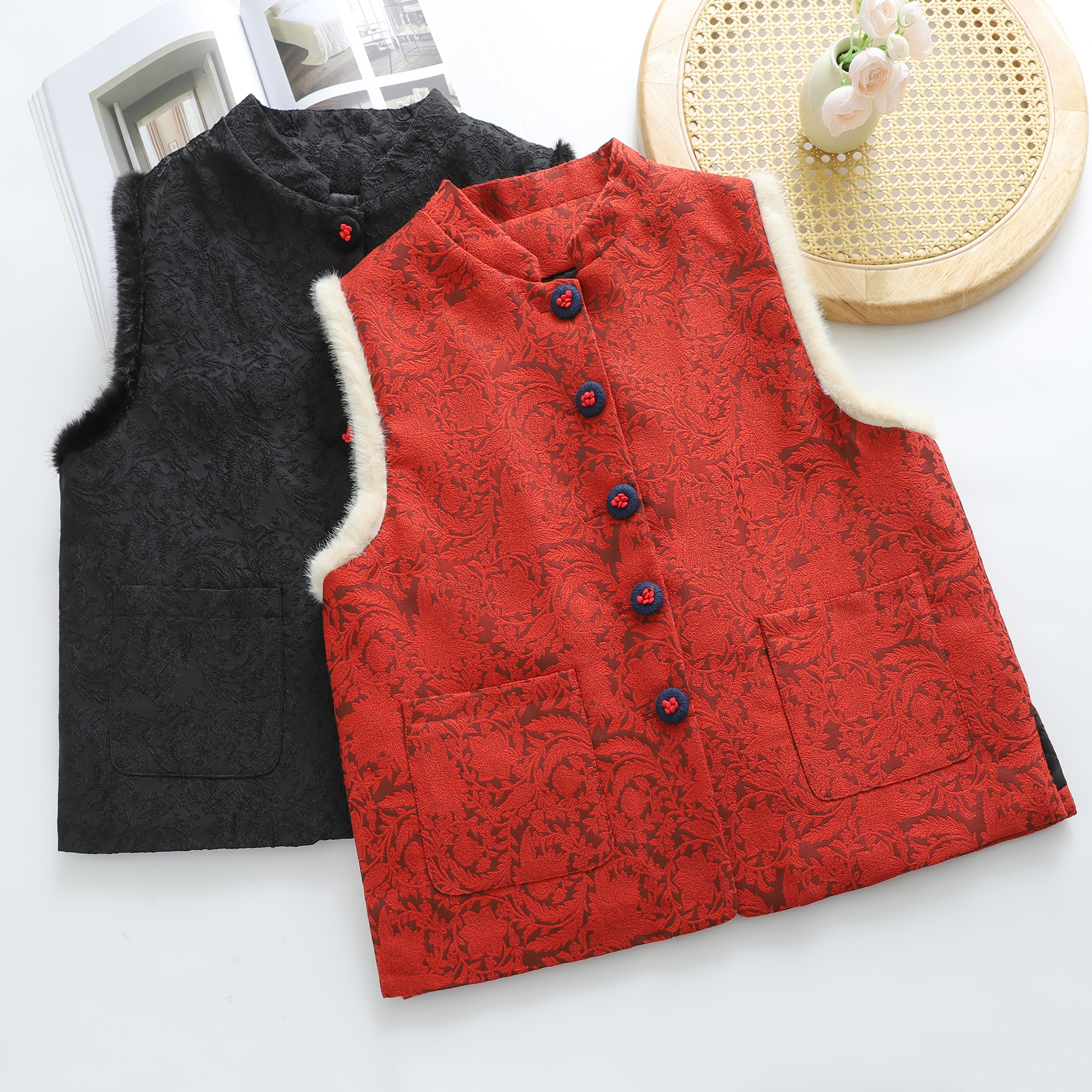 新中式改良立领单排扣提花马甲女