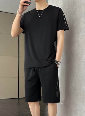 男士套装夏季薄款冰丝短袖短裤男装一套搭配潮流帅气休闲运动衣服
