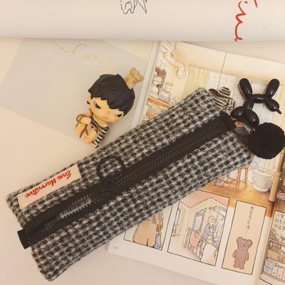 EVA布语黑白羊毛圈圈呢简约气质中性格纹韩系随身包文具袋小笔袋