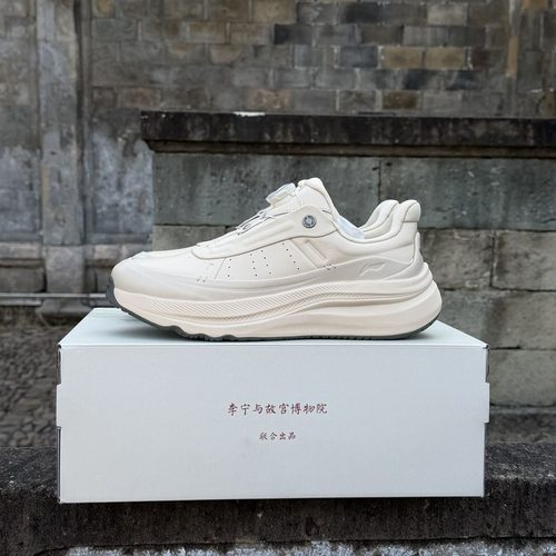 李宁 x 故宫联名款 SOFT GO MAX男女潮流休闲鞋AGLV201