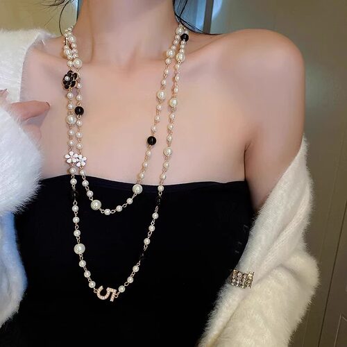法国【设计师】Glam Dani 长款山茶花珍珠毛衣链名媛气质项链女
