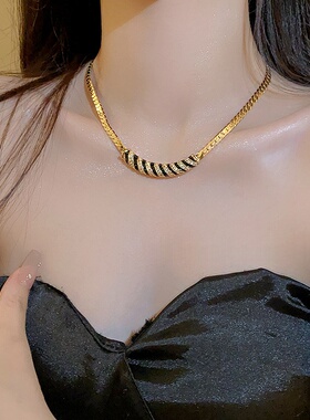 法国【设计师】Glam Dani 新欧美范夸张金色装饰轻奢脖子配饰百搭