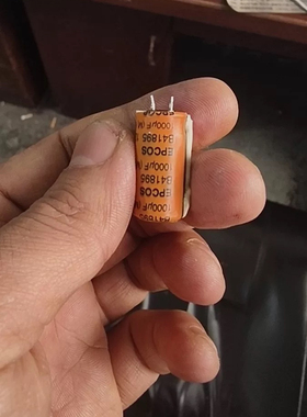 35v   1000u   汽车电脑板直径13mm 高度25mm