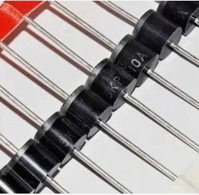 5KP30A TVS瞬态抑制二极管 TVS瞬态抑制二极管 专营汽车维修芯片